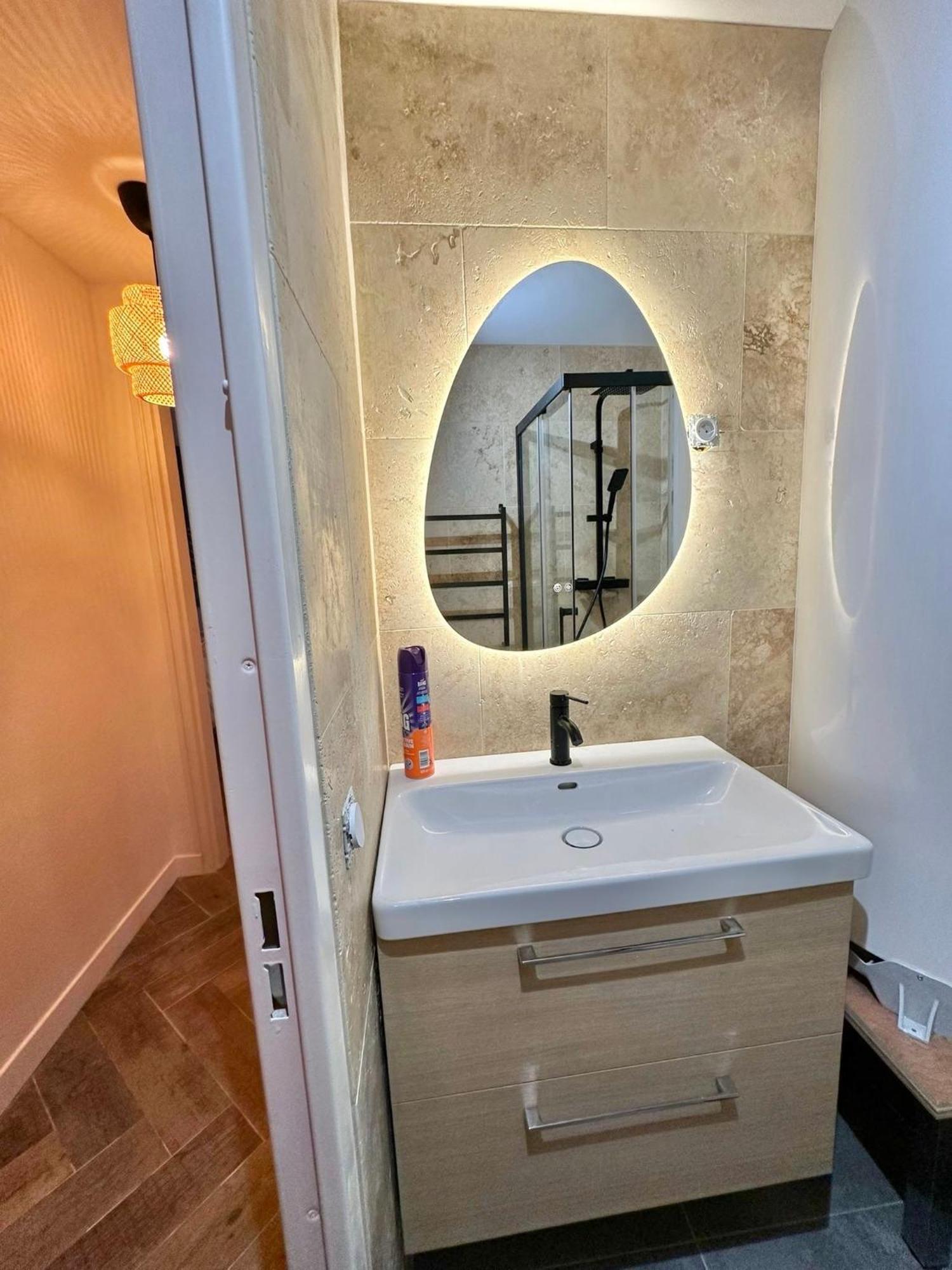 Modern & Cosy 3 Bedrooms Train Tramway Apartment Nizza